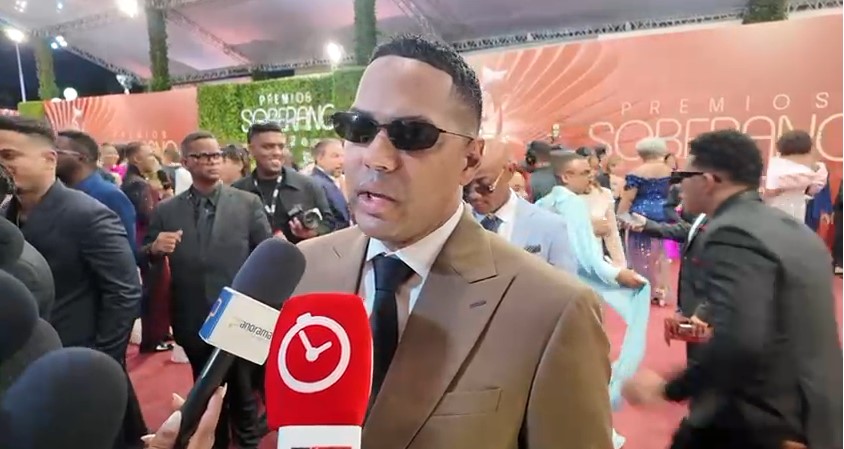 Santiago Matías destaca logros y aspiraciones de Alofoke