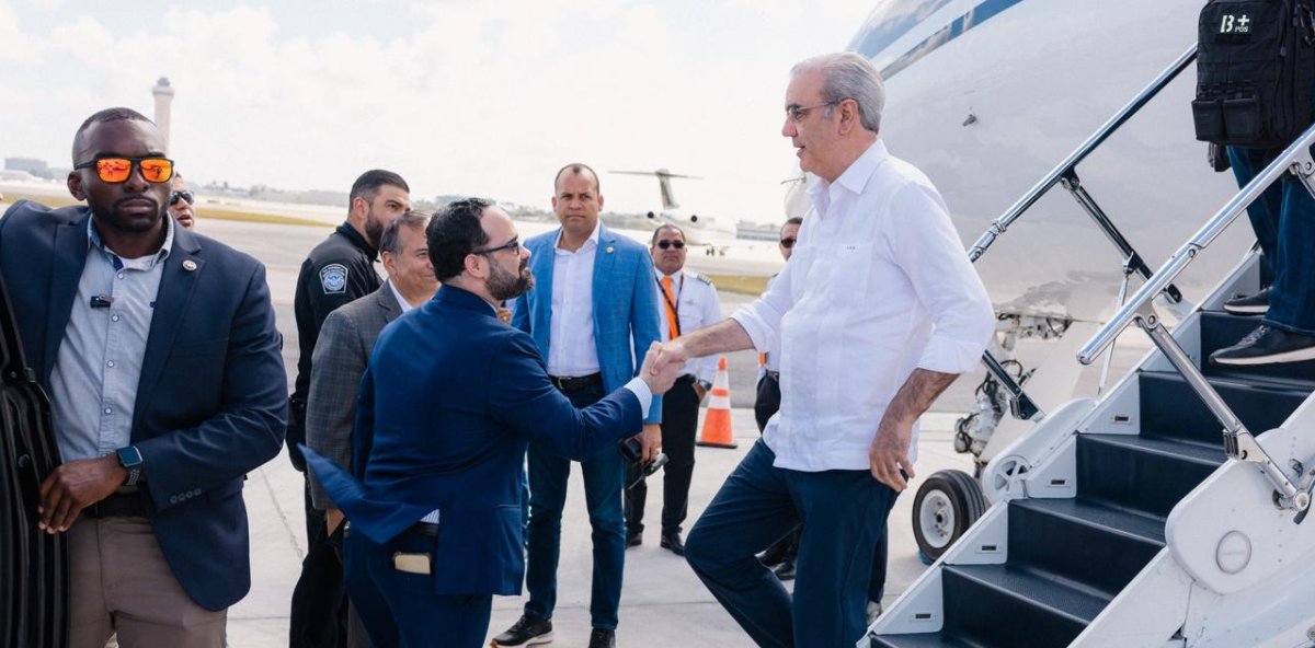 Escudo de las Américas Luis Abinader llega a Miami para participar en la cumbre convocada por Donald Trump