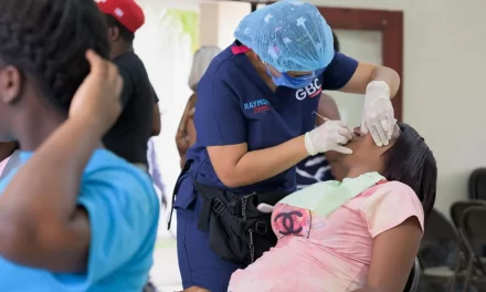 Raymond Rodríguez y Fundación GBC benefician a más de 500 personas con operante de salubridad en Gualey, DN – RC Noticias