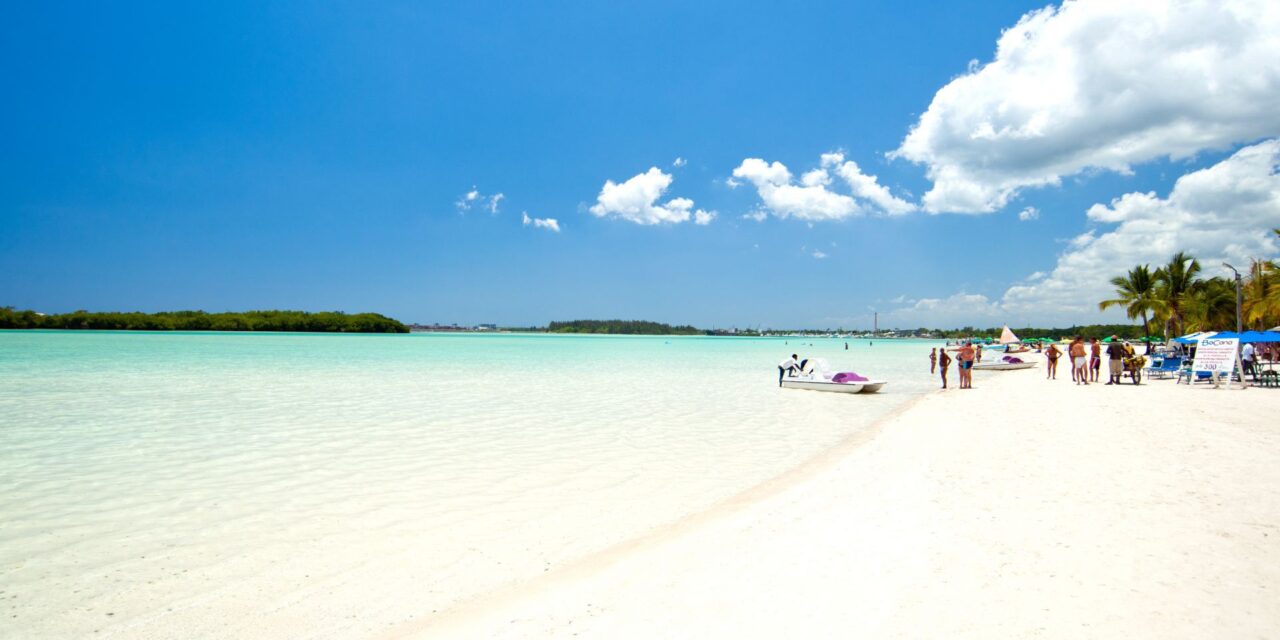 Gobierno anuncia codicioso plan de saneamiento desde Boca Chica hasta Punta Cana