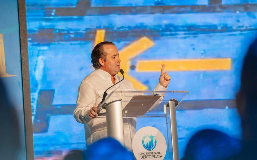 Gobierno presenta plan de uso de suelo de Puerto Plata y mejoría del Teleférico