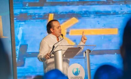 Gobierno presenta plan de uso de suelo de Puerto Plata y mejoría del Teleférico