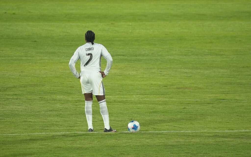 “Noche de Leyendas” termina 2-2 entre FC Barcelona y Real Madrid en Santo Domingo | De Postrer Minuto