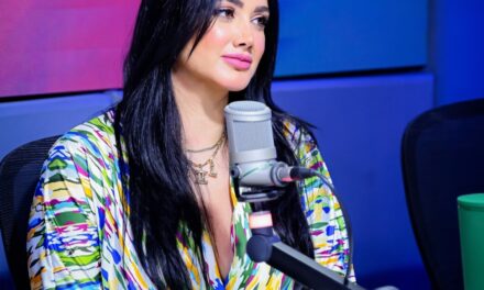 Larimar Fiallo da la bienvenida a su hija Elena