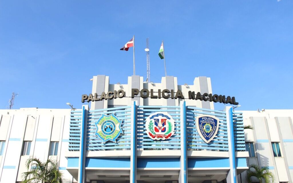 La policía arresta a un avezado acentuado de atacar a un caprichoso de dos abriles en una parvulario