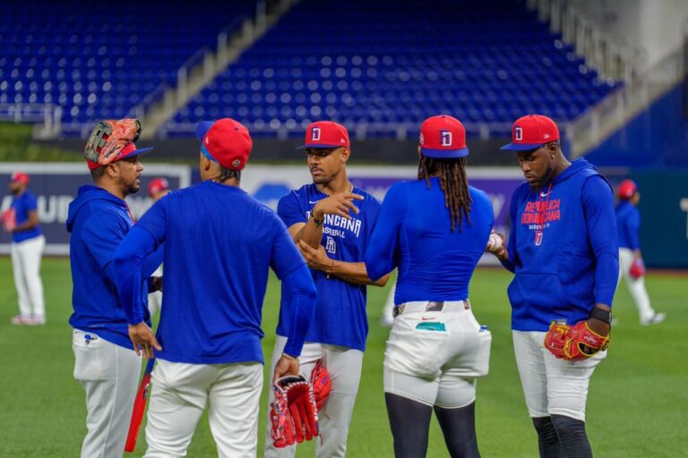 Ministerio de Turismo patrocina equipo dominicano para Clásico Mundial de Béisbol