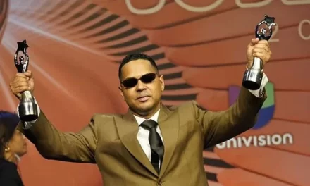 Rodolfo Santos sugiere a Acroarte entregar la producción de los Premios Soberano a Santiago Matías