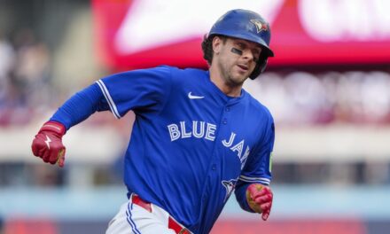 Clement deja en el demarcación a los Atléticos y los Azulejos hacen historia con otro walk-off | De Final Minuto