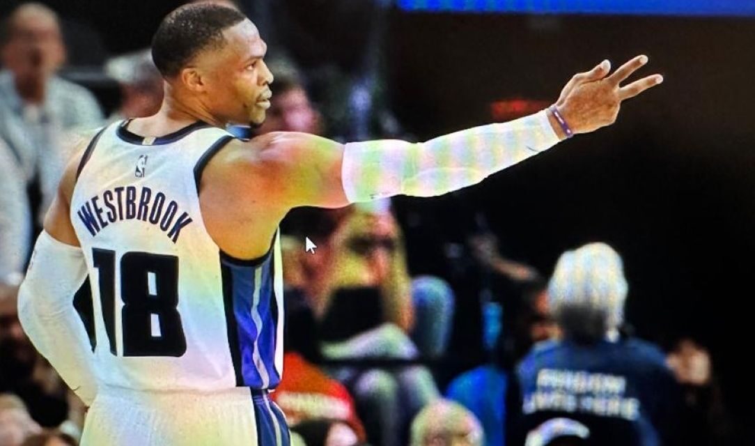 Westbrook logra triple-doble en triunfo de Kings