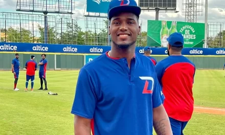 Junior Lake sustituirá Johan Rojas Clásico Mundial