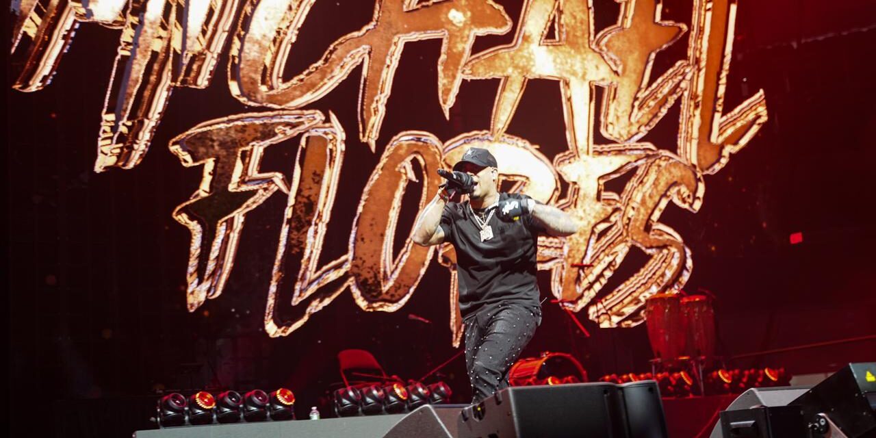 Michael Flores brilla en el Agganis Arena
