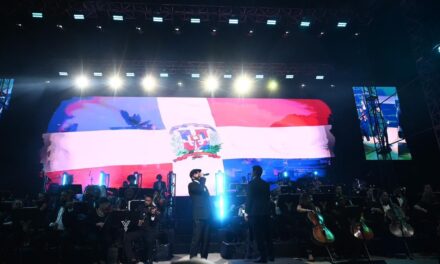 Yandel eleva sus éxitos con la Orquesta Sinfónica