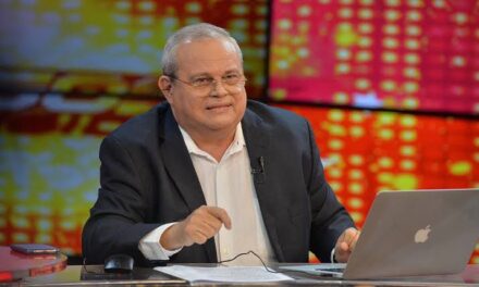 Alfonso Quiñones, árbitro donde coronaron a Clarissa