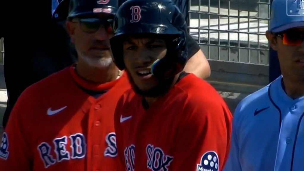 D’Angelo Ortiz debuta con un hit en la pretemporada