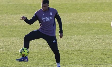 Mbappé desmiente error médico del Real Madrid sobre su ofensa de rodilla | De Posterior Minuto