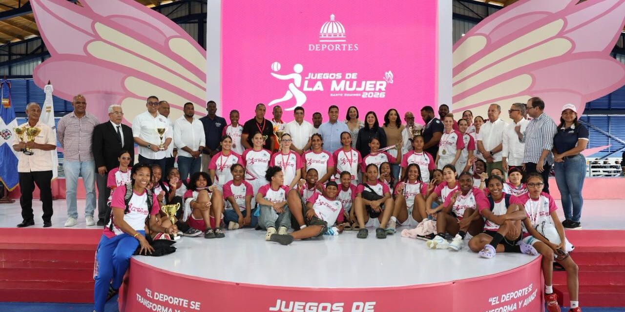 Ministro Kelvin Cruz clausura con éxito los rescatados Juegos de la Mujer 2026