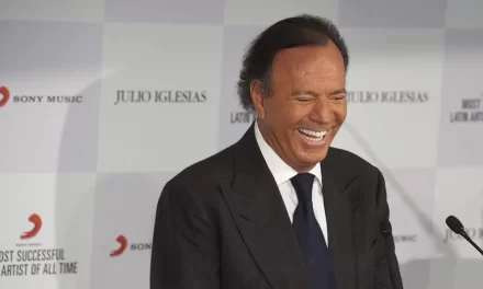 Convocados el abogado de Julio Iglesias y la Fiscalía
