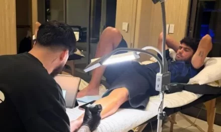 Carlos Alcaraz se tatúa un canguro por el éxito rematado en Australia | De Extremo Minuto