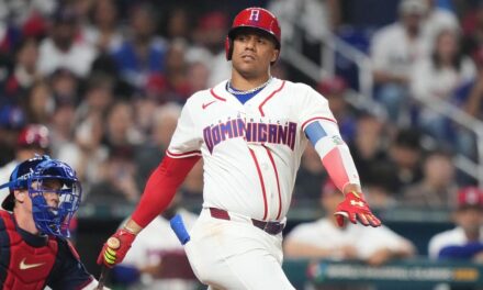 Exestrellas y analistas critican polémicos strikes a Soto y Perdomo en semifinal del Clásico Mundial | De Zaguero Minuto