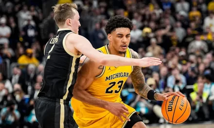 Yaxel Lendeborg irrumpe con fuerza en la NCAA