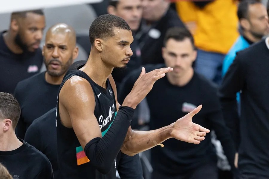 Wembanyama hace historia y es preferido ‘Defensa del Año’ de la NBA por unanimidad | De Extremo Minuto