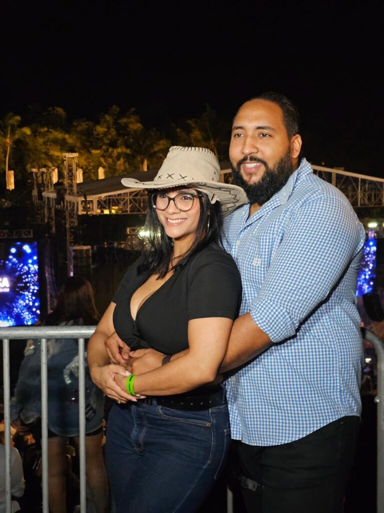 Sombreros y botas, grandes protagonistas de los looks del concierto de Nodal | 3 | Sombreros y botas, grandes protagonistas de los looks en el concierto de Nodal - Noticias de hoy en República Dominicana | último minuto