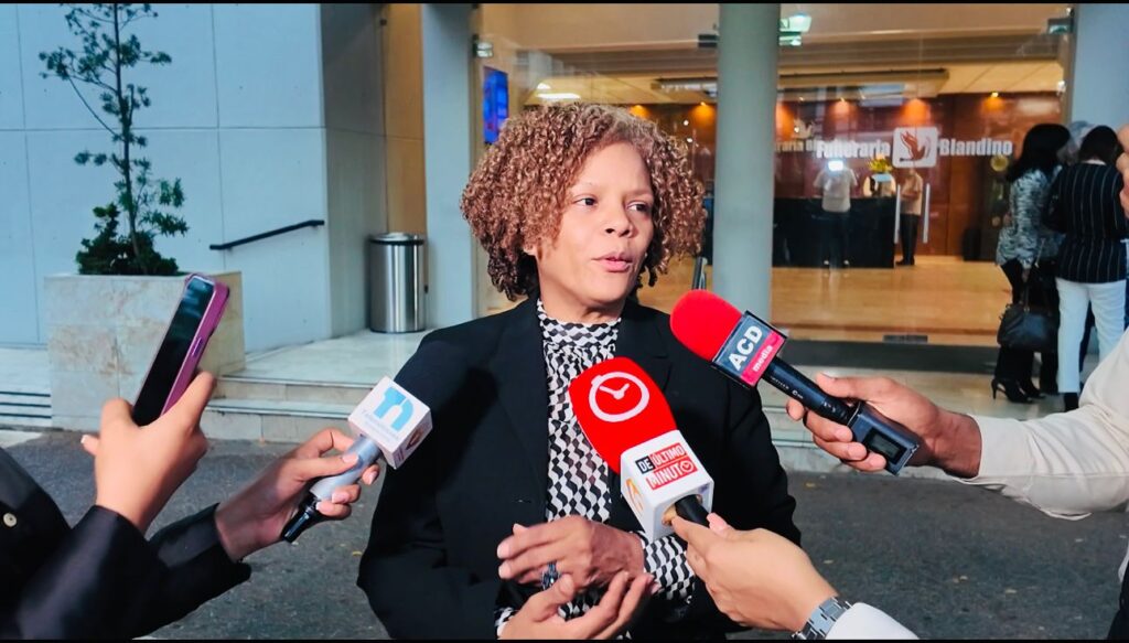En presencia de familiares y figuras de la vida pública, descansan los restos de Carlos Batista Matos - Noticias de hoy en República Dominicana | último minuto