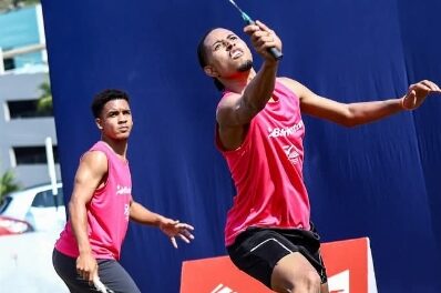 Bádminton clasifica a campeonato mundial
