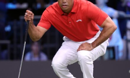 Tiger Woods le dijo al agente que estaba «hablando con el presidente», según la cámara