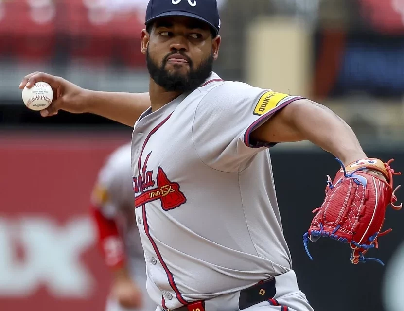 Los Bravos envían temporalmente a Reynaldo López al bullpen