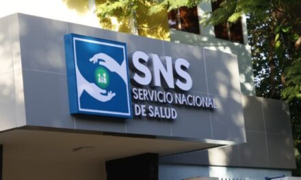 El NHS informa 52 casos tratados en hospitales.