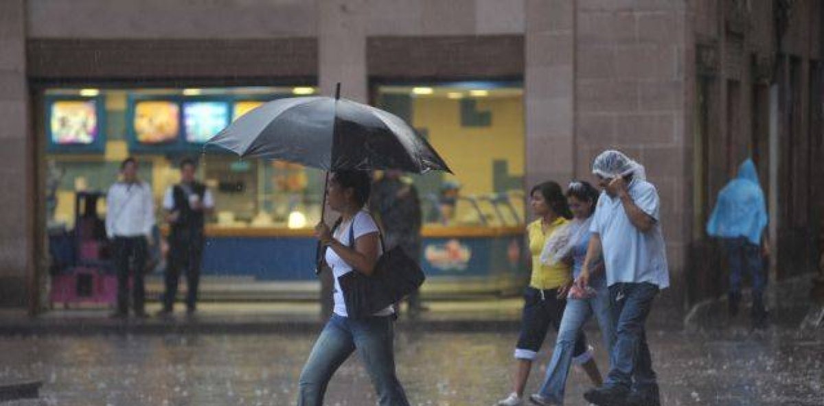 Por qué llueve tanto en abril en República Dominicana: causas climáticas explicadas