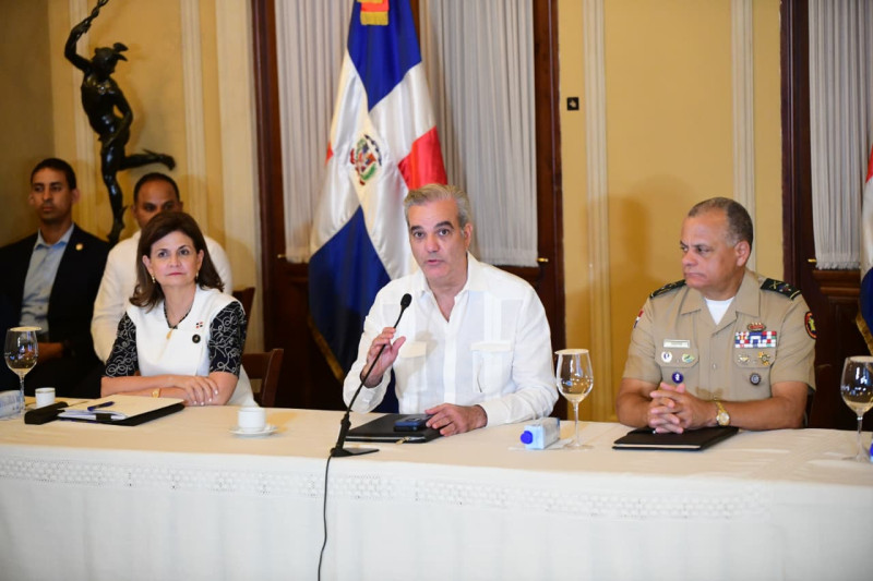 Gobierno pide a la población alejarse de ríos y costas