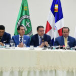 El Gobierno dice que está adoptando sugerencias en presencia de la crisis económica