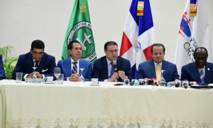El Gobierno dice que está adoptando sugerencias en presencia de la crisis económica