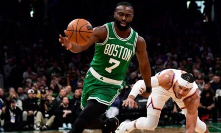 Tatum y Brown impulsan a Celtics sobre Sixers y toman superioridad en la serie | De Posterior Minuto