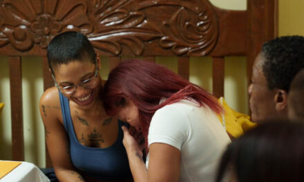 Tokischa cita Hogar Crea y dona RD$500,000 a mujeres