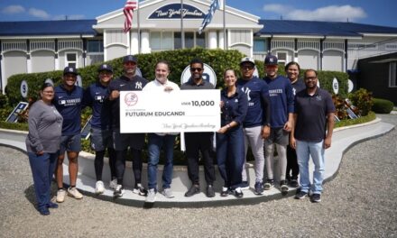 Yankees llevan esperanza y apoyo a comunidades