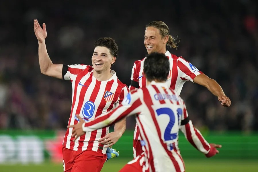 Atlético golpea en el Camp Nou y toma delantera rumbo a semifinales de Champions | De Postrer Minuto