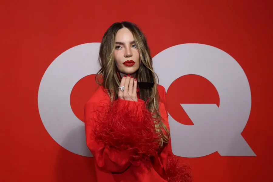 Belinda y Los Ángeles Azules lanzan 'Por ella'