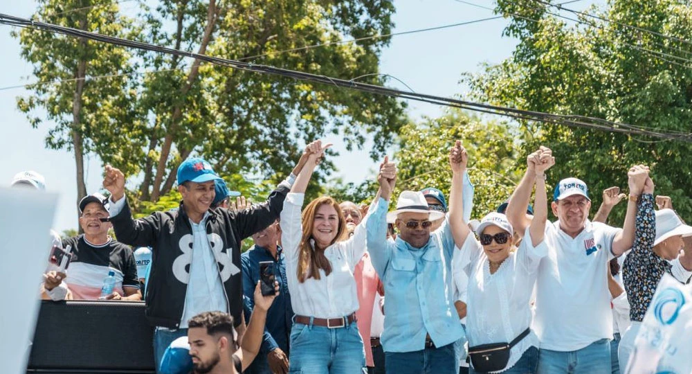 Carolina recibe resistente apoyo de la estructura del PRM en Monseñor Nouel encabezada por el senador Héctor Acosta (El Torito) y el diputado Norberto Ortiz – RC Noticias