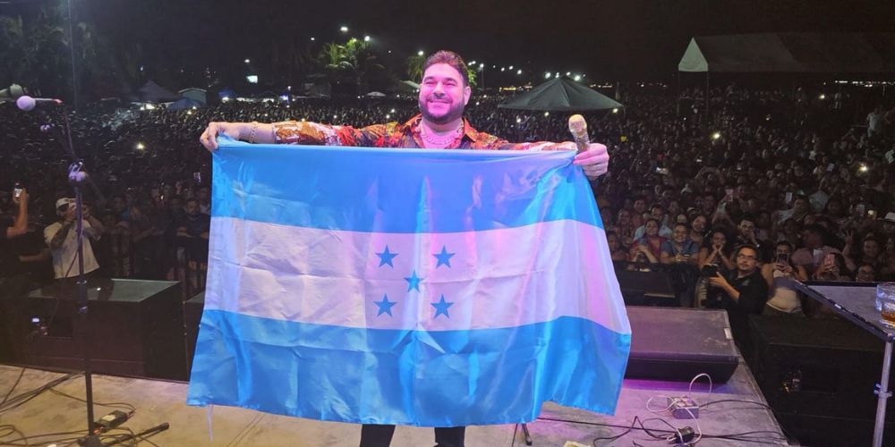 Puerto Cortés, Honduras, se rinde delante El Chaval de la Bachata