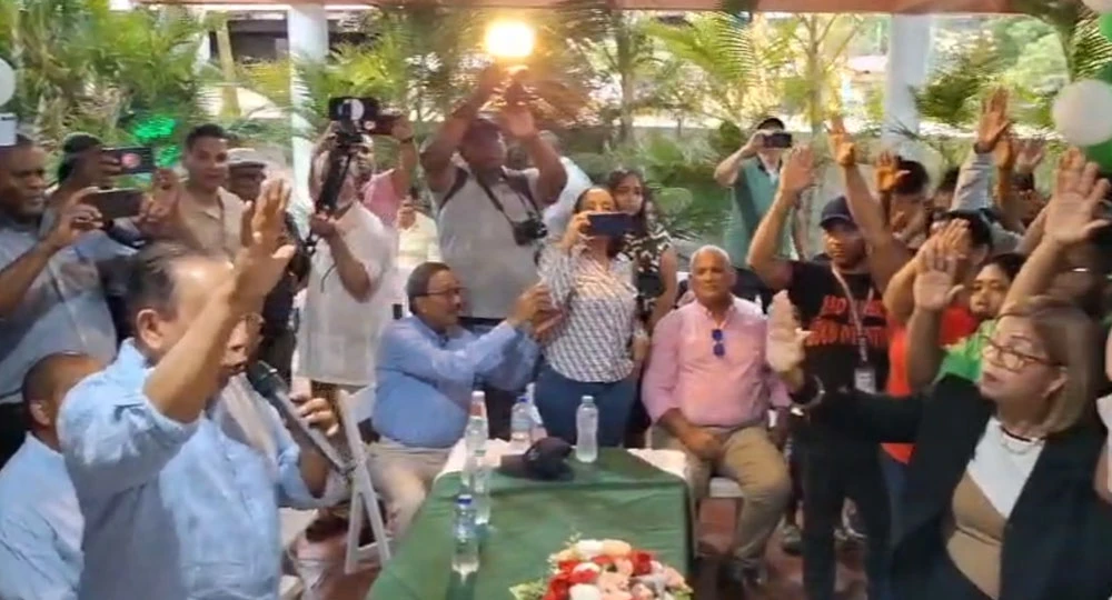 Dirigentes del PRM en Esperanza se suman a Fuerza del Pueblo y apoyan a Leonel Fernández – RC Noticias