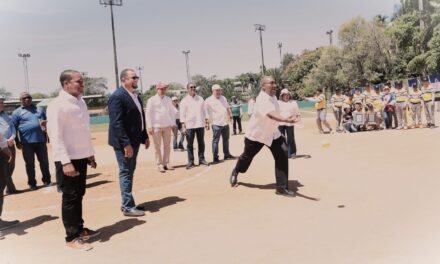Liga de Softbol de Profesores de la UASD inaugura torneo