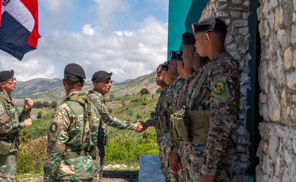 Ejército dominicano fortalece vigilancia fronteriza mediante paseo regional