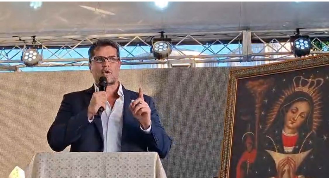 El actor Eduardo Verástegui propone una capilla en el emplazamiento del colapso del Jet Set y promete 100.000 dólares