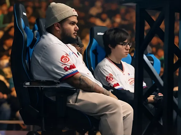 Gamer dominicano MenaRD se corona campeón de Street Fighter en EVO Legends