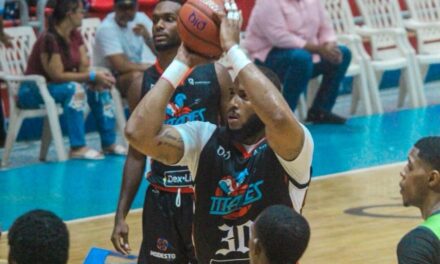 Los Titanes logran segundo triunfo al vencer a los Soles