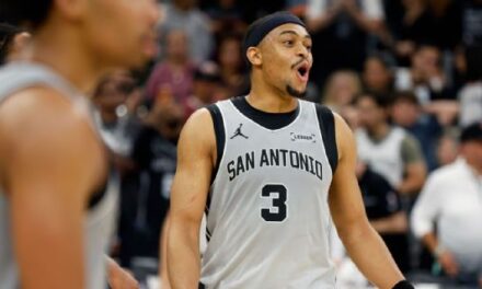 Keldon Johnson, de los Spurs, popular Sexto Hombre del Año