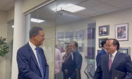 Leonel Fernández recibe comisión del Gobierno dominicano – RC Noticias